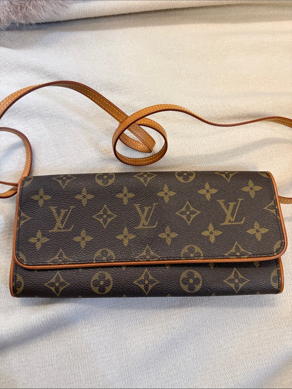 PRISTINE Louis Vuitton Brown Monogram Pochette Twin GM Vintage